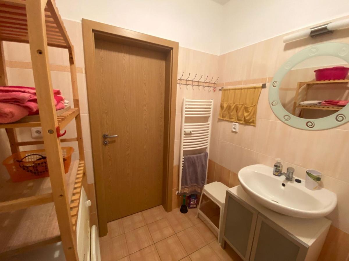 Apartman Tanas Atlantis Tabor Appartement Buitenkant foto