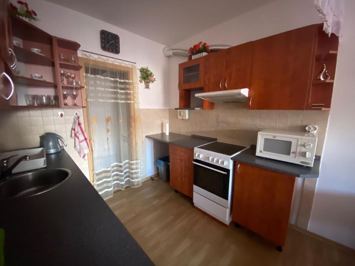 Apartman Tanas Atlantis Tabor Appartement Buitenkant foto